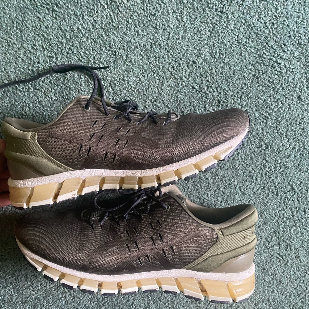 ASICS gel quantum 360